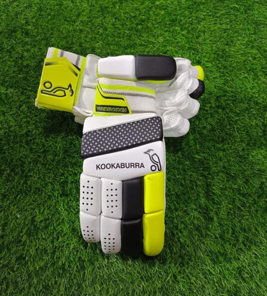 Club Standard Batting Gloves For Kids And Youngsters Up To 18 Years Old